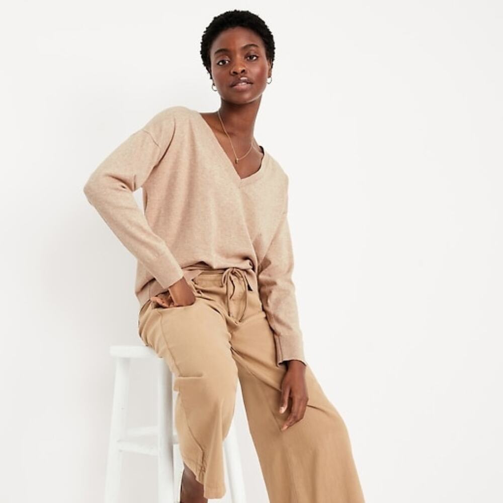 Old Navy Beige Oversized V Neck Sweater Medium